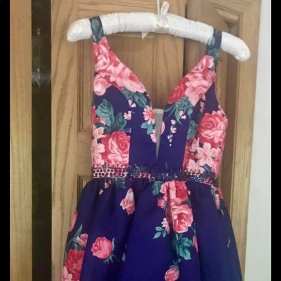 Floral Cocktail Dress - Picture 2 of 4
